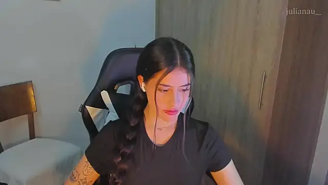 iriswest  online show from December 16, 12:04 am