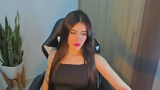 iriswest  online show from December 30, 10:34 pm