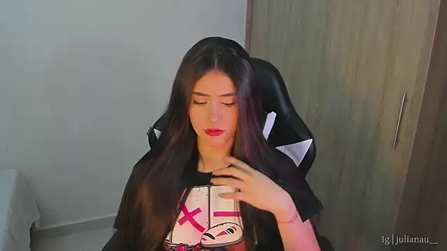 iriswest  online show from January 20, 11:10 pm