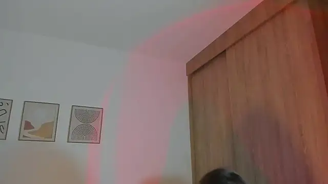 iriswest  online show from February 12, 4:23 am