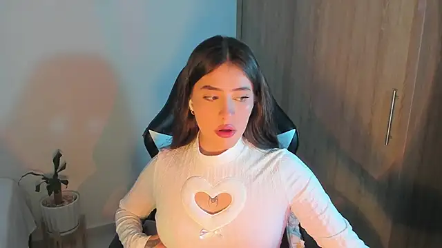 iriswest  online show from February 12, 11:20 pm