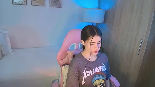 iriswest  online show from September 25, 11:52 pm