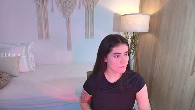 iriswest  online show from November 19, 12:10 am