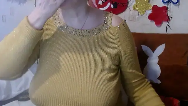 Snapshot of QueenLana chatting on January 22, 1:21 pm QueenLana online show from January 22, 1:21 pm