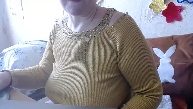 Snapshot of QueenLana chatting on February 10, 8:31 am QueenLana online show from February 10, 8:31 am