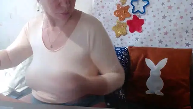 QueenLana online show from January 6, 8:51 am