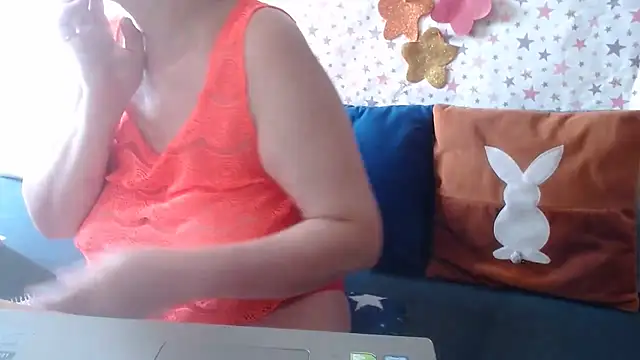 QueenLana online show from July 12, 5:31 am