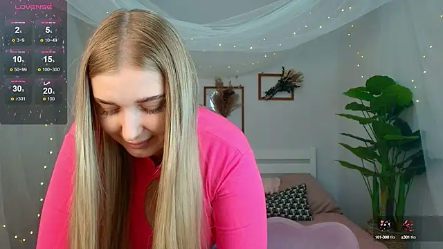 Snapshot of Adr1ana_ chatting on March 19, 2:27 am Adr1ana online show from March 19, 2:27 am