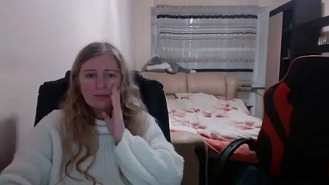 Snapshot of PeterAndJen chatting on March 6, 9:09 pm PeterAndJen online show from March 6, 9:09 pm