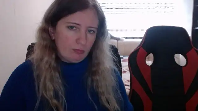 Snapshot of PeterAndJen chatting on March 13, 4:12 pm PeterAndJen online show from March 13, 4:12 pm