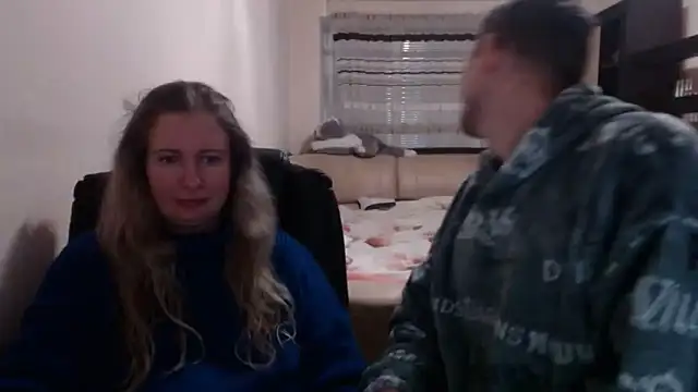 Snapshot of PeterAndJen chatting on March 17, 9:23 pm PeterAndJen online show from March 17, 9:23 pm