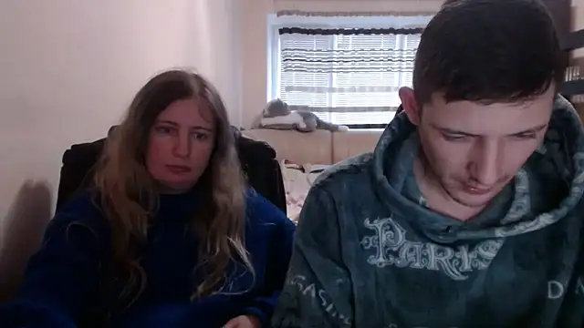 Snapshot of PeterAndJen chatting on March 19, 3:29 pm PeterAndJen online show from March 19, 3:29 pm