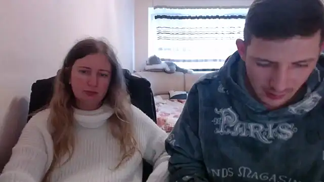 Snapshot of PeterAndJen chatting on March 20, 5:25 pm PeterAndJen online show from March 20, 5:25 pm