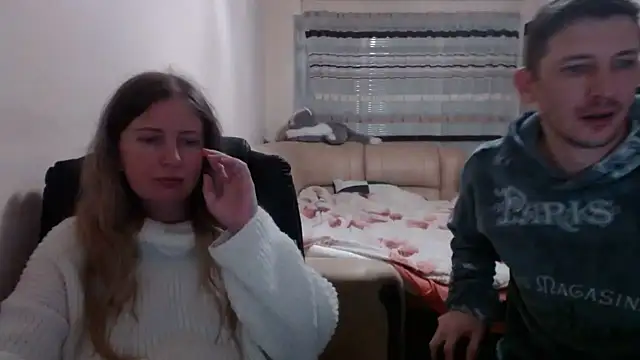 Snapshot of PeterAndJen chatting on March 20, 8:29 pm PeterAndJen online show from March 20, 8:29 pm