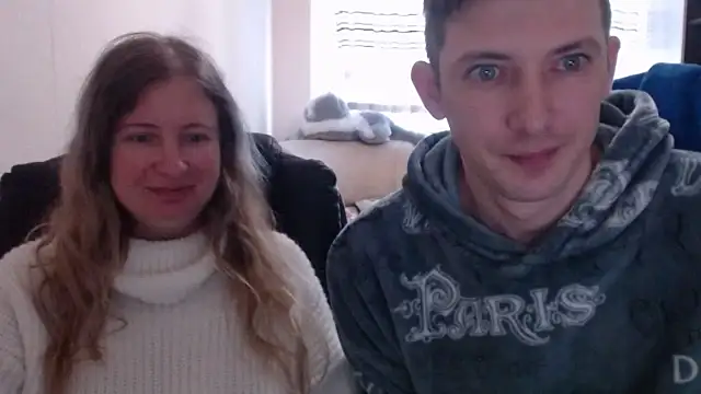 Snapshot of PeterAndJen chatting on March 22, 9:45 am PeterAndJen online show from March 22, 9:45 am