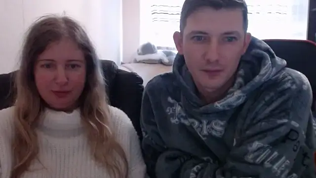 Snapshot of PeterAndJen chatting on March 22, 1:19 pm PeterAndJen online show from March 22, 1:19 pm