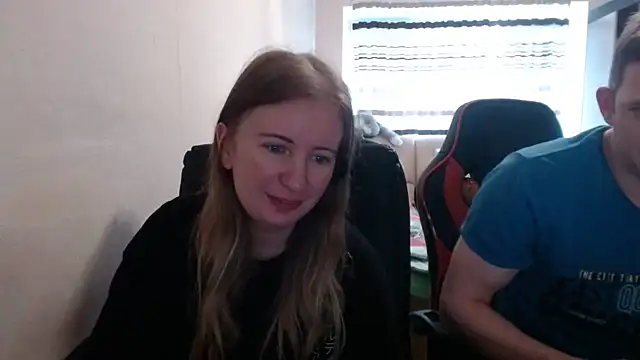 Snapshot of PeterAndJen chatting on September 9, 5:07 am PeterAndJen online show from September 9, 5:07 am