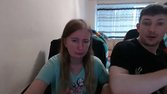 Snapshot of PeterAndJen chatting on September 16, 5:58 pm PeterAndJen online show from September 16, 5:58 pm