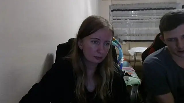 Snapshot of PeterAndJen chatting on September 18, 6:32 pm PeterAndJen online show from September 18, 6:32 pm