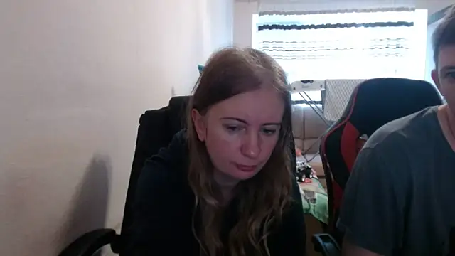 Snapshot of PeterAndJen chatting on September 22, 7:32 am PeterAndJen online show from September 22, 7:32 am