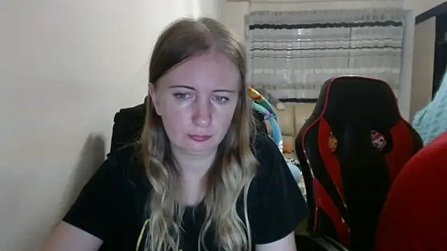 Snapshot of PeterAndJen chatting on September 22, 7:49 pm PeterAndJen online show from September 22, 7:49 pm