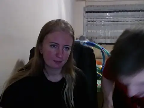 Snapshot of PeterAndJen chatting on September 25, 6:22 pm PeterAndJen online show from September 25, 6:22 pm