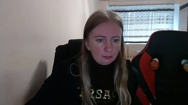 Snapshot of PeterAndJen chatting on September 30, 7:46 am PeterAndJen online show from September 30, 7:46 am