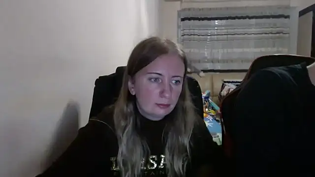 Snapshot of PeterAndJen chatting on October 2, 6:15 pm PeterAndJen online show from October 2, 6:15 pm