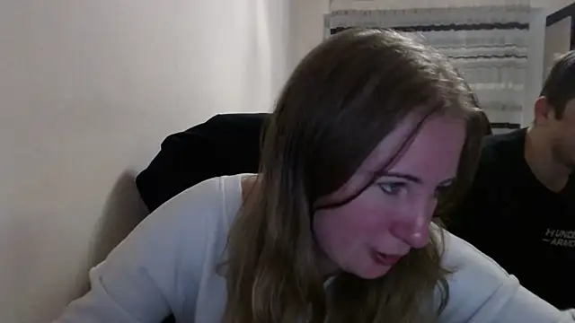 Snapshot of PeterAndJen chatting on October 4, 6:50 pm PeterAndJen online show from October 4, 6:50 pm