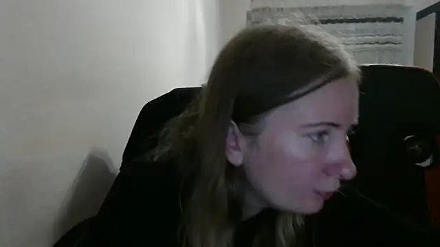 Snapshot of PeterAndJen chatting on October 9, 8:07 pm PeterAndJen online show from October 9, 8:07 pm