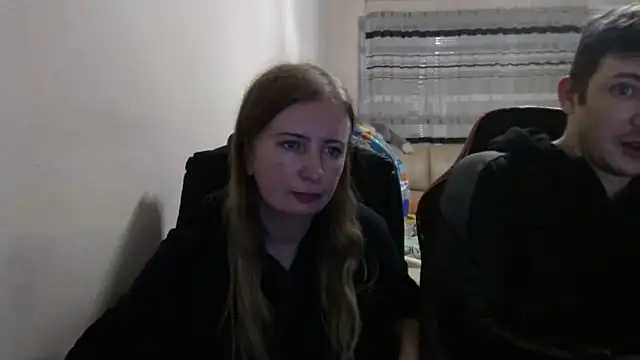 Snapshot of PeterAndJen chatting on October 12, 6:18 pm PeterAndJen online show from October 12, 6:18 pm