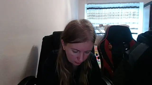 Snapshot of PeterAndJen chatting on October 14, 6:47 am PeterAndJen online show from October 14, 6:47 am