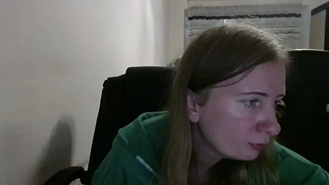 Snapshot of PeterAndJen chatting on October 17, 7:38 pm PeterAndJen online show from October 17, 7:38 pm