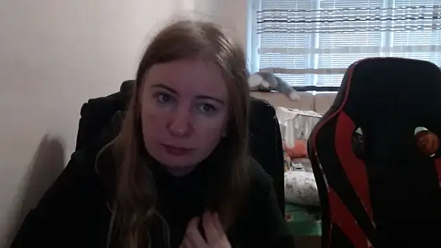 Snapshot of PeterAndJen chatting on October 24, 6:10 am PeterAndJen online show from October 24, 6:10 am