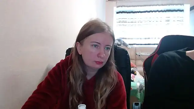 Snapshot of PeterAndJen chatting on November 15, 6:33 am PeterAndJen online show from November 15, 6:33 am