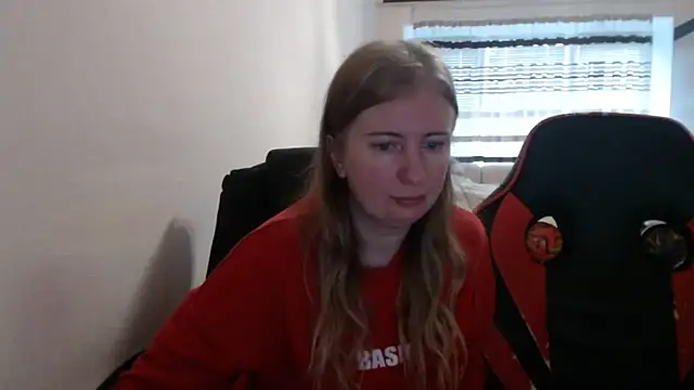 Snapshot of PeterAndJen chatting on November 20, 8:03 am PeterAndJen online show from November 20, 8:03 am