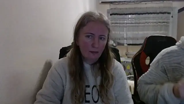 PeterAndJen online show from February 2, 7:34 pm