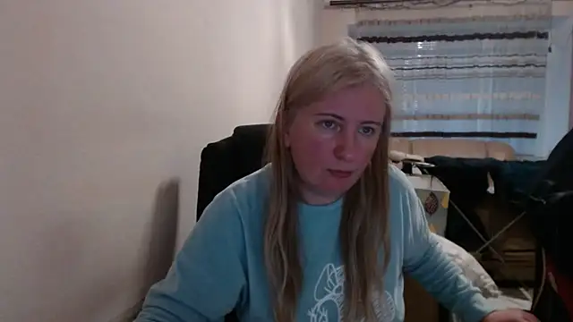 PeterAndJen online show from May 1, 5:17 pm