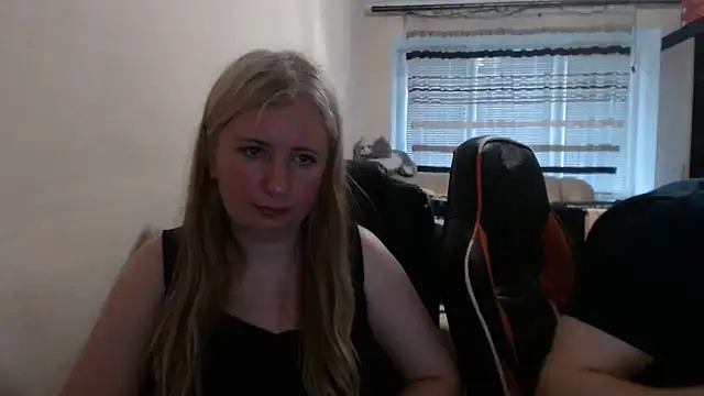 PeterAndJen online show from June 6, 7:07 pm