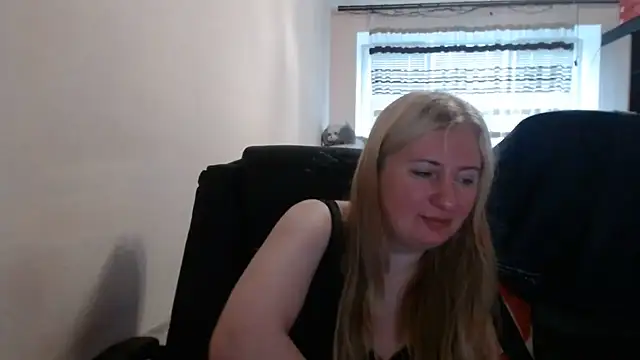 PeterAndJen online show from June 7, 7:23 am