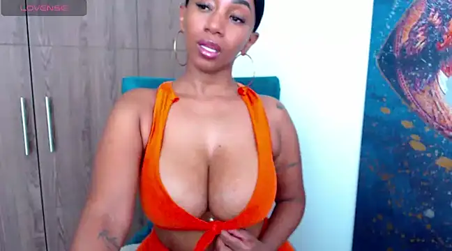 Snapshot of Pinkceeleste chatting on December 21, 9:47 pm Pinkceeleste online show from December 21, 9:47 pm