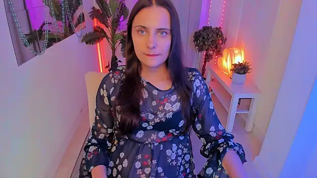 Snapshot of Orfeya chatting on December 17, 4:21 pm Orfeya online show from December 17, 4:21 pm