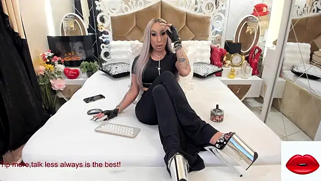 Snapshot of hotgirlsmoking_69xxx chatting on December 3, 3:21 pm hotgirlsmoking 69xxx online show from December 3, 3:21 pm