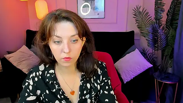 MargaretFatal online show from June 29, 5:46 am
