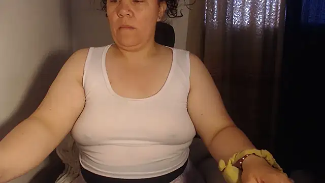 agathamiller01 online show from July 6, 11:29 am