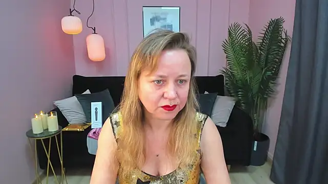 Snapshot of GabrielGold chatting on December 26, 8:32 pm GabrielGold online show from December 26, 8:32 pm