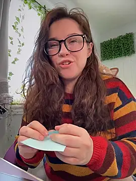 JennKenobi online show from March 2, 3:08 pm