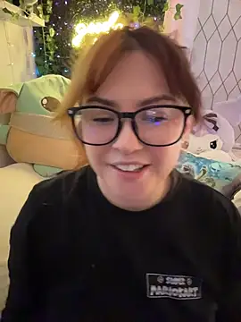 JennKenobi online show from July 16, 2:45 pm