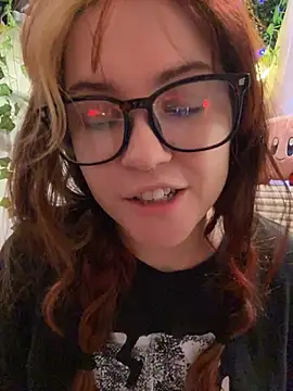 JennKenobi online show from July 28, 12:48 pm