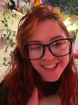 JennKenobi online show from July 29, 12:47 pm
